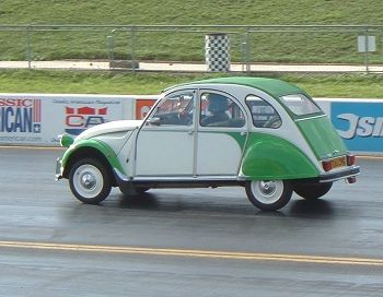 CItroen 2CV Drag Racing