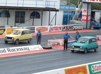 Renault 4s on the start line